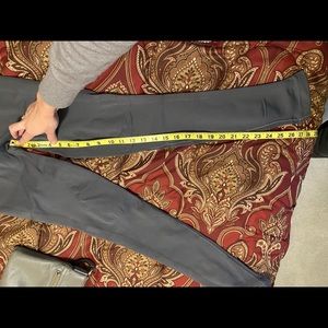 Lululemon Women's Size 6 Gray Zone In Tight Pant